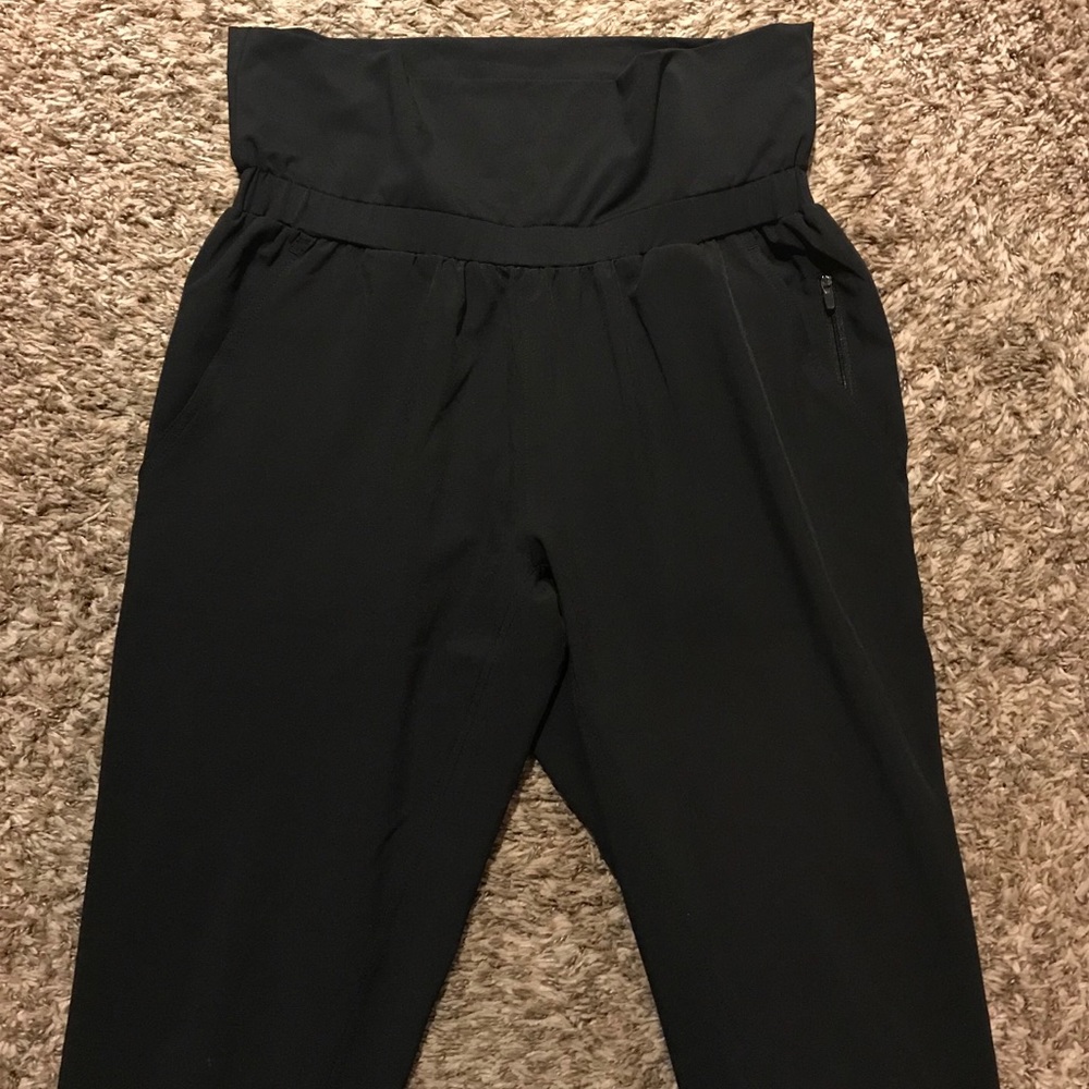 Fabletics Labaree Jogger - Picture 5 of 8